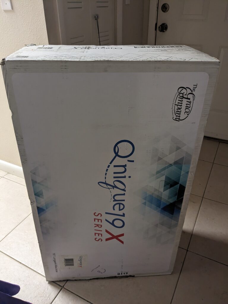 The box the Q'nique 19x Elite was delivered in.
